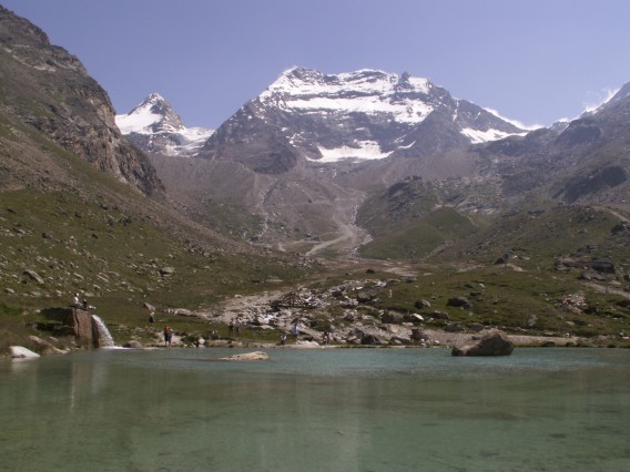 links Fletsch-, rechts Lagginhorn