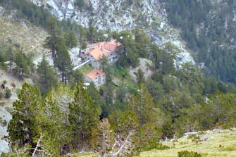 Über der Berghütte Spelios Agapitos