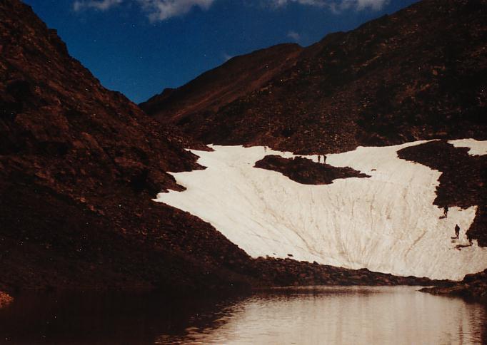 Schneefelder am Estany Negre