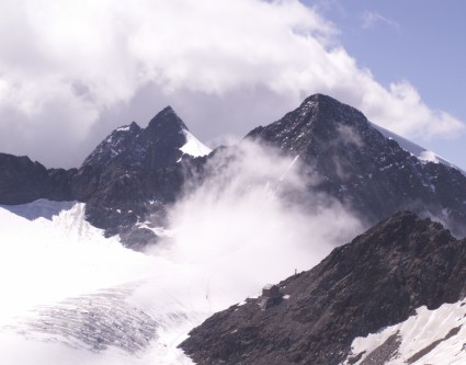 Wilder Pfaff und Zuckerhütl (links)